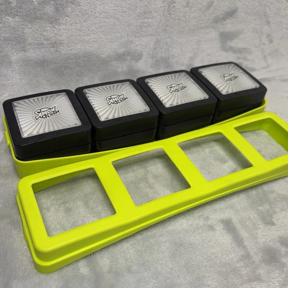 Hasbro‎ Simon Flash Electronic Game Complete Set 4 Cubes Tray 2011 Tested Works